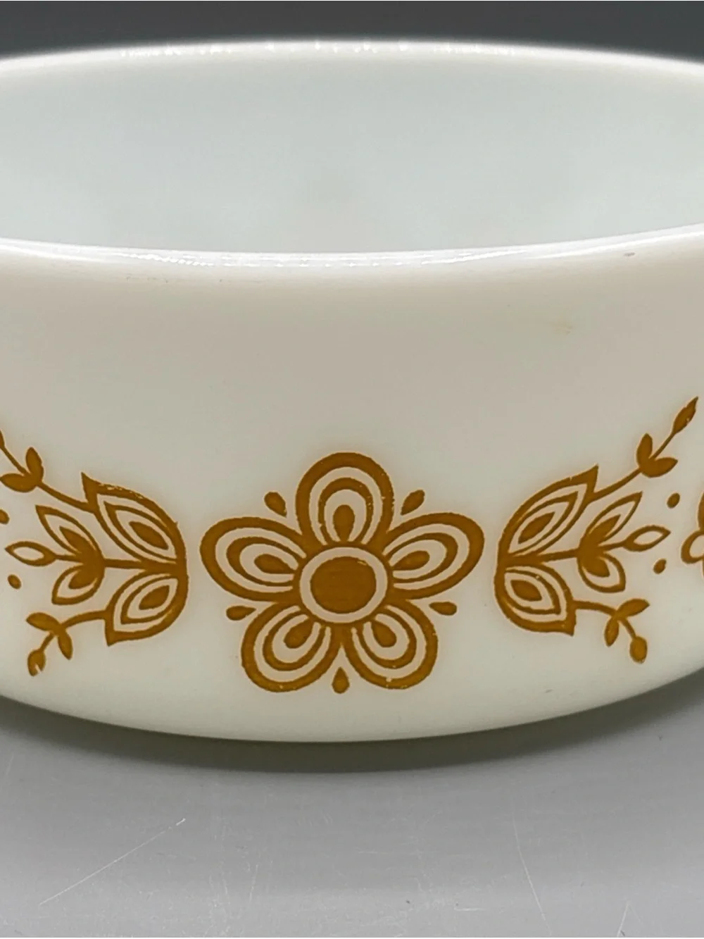 Vintage Pyrex 472 Casserole 1 1/2 Pint Butterfly Gold NO LID